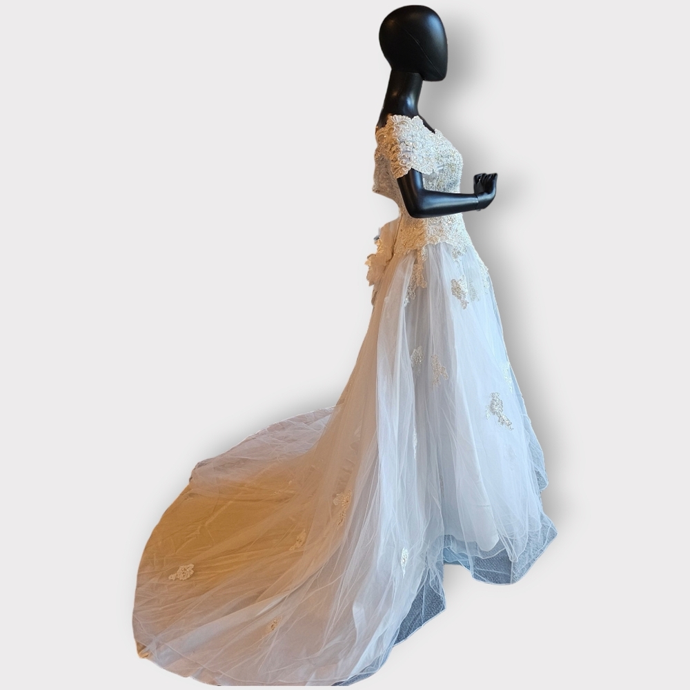 Vintage White Mon Cheri Ballgown Wedding Dress - Picture 3 of 15
